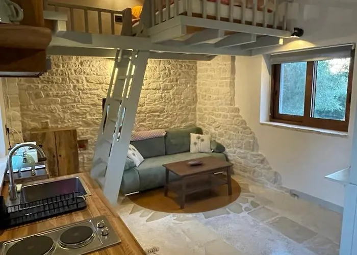 בית נופש Mikro Kastro Apergátika